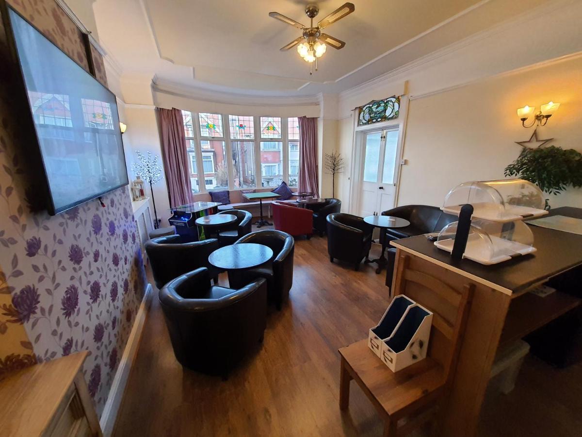Caxton House Bed & Breakfast Skegness Exterior photo